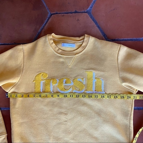 CELIO Bright Yellow Carpet Patch FRESH sweatshirt Pullover Size Small S - Picture 6 of 6